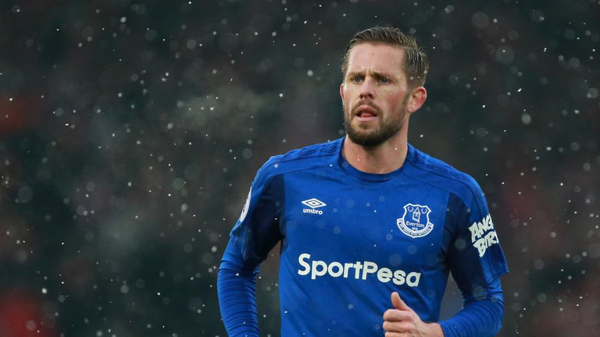 伊利亚·哈伦稳步晋级蝶泳决赛